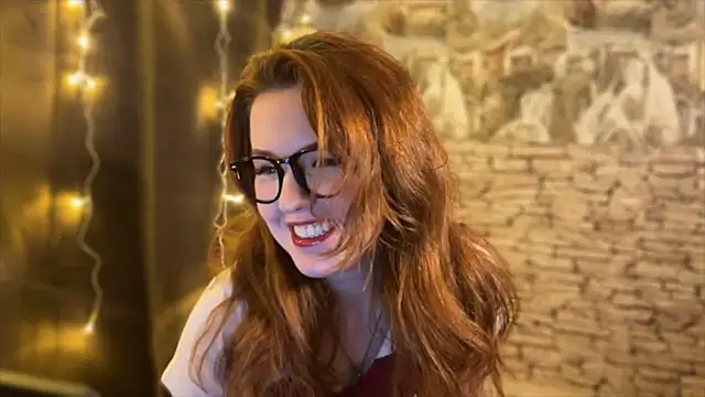 Snapshot of LaurenRossss chatting on 01-14-25, 02:40 LaurenRossss online show from 01-14-25, 02:40