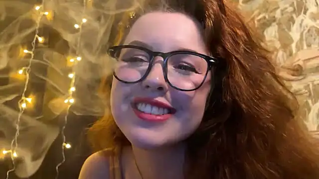 Snapshot of LaurenRossss chatting on 01-19-25, 01:53 LaurenRossss online show from 01-19-25, 01:53