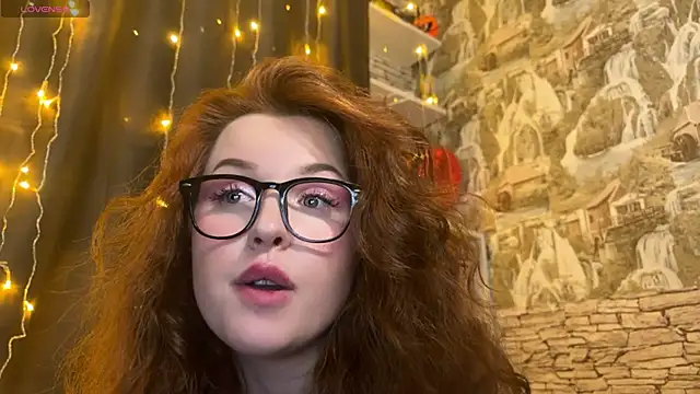 Snapshot of LaurenRossss chatting on 02-18-25, 02:49 LaurenRossss online show from 02-18-25, 02:49