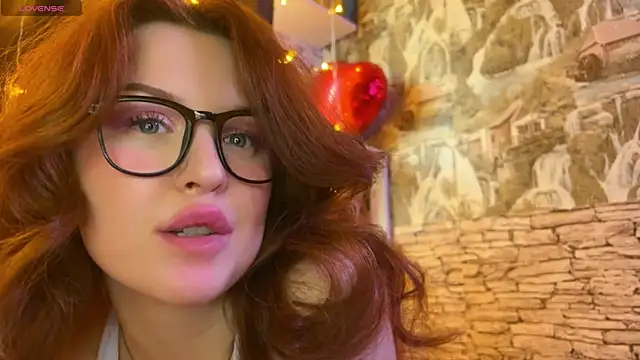 Snapshot of LaurenRossss chatting on 03-09-25, 06:06 LaurenRossss online show from 03-09-25, 06:06