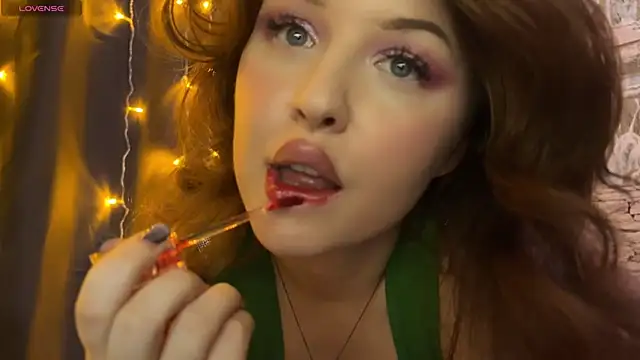 Snapshot of LaurenRossss chatting on 03-13-25, 01:43 LaurenRossss online show from 03-13-25, 01:43