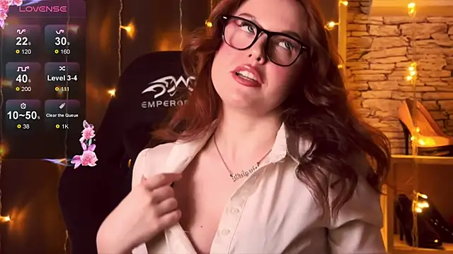 Snapshot of LaurenRossss chatting on 10-02-25, 12:17 LaurenRossss online show from 10-02-25, 12:17