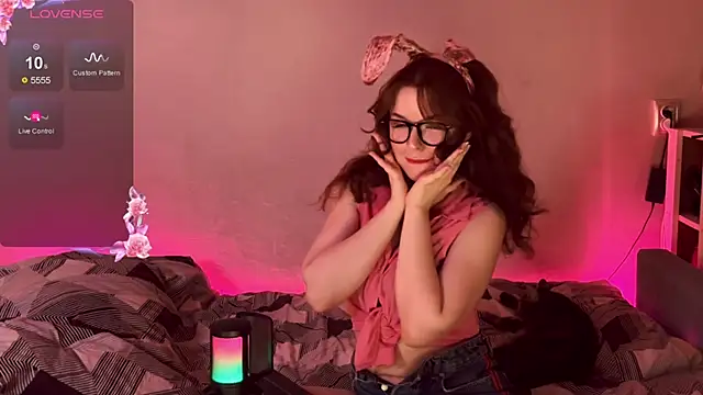 Snapshot of LaurenRossss chatting on 10-03-25, 10:51 LaurenRossss online show from 10-03-25, 10:51