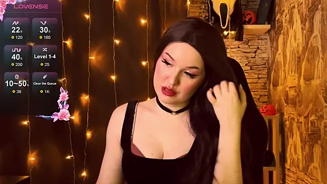 Snapshot of LaurenRossss chatting on 10-28-25, 11:51 LaurenRossss online show from 10-28-25, 11:51