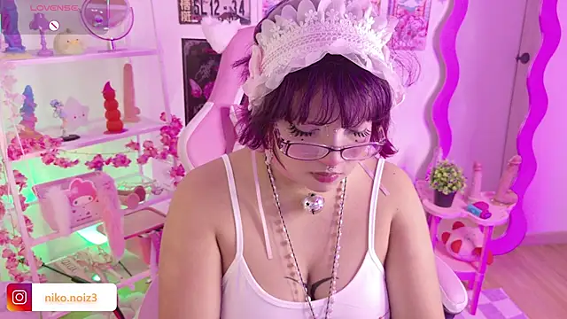 Snapshot of lady_noize chatting on 06-02-26, 10:23 lady noize online show from 06-02-26, 10:23