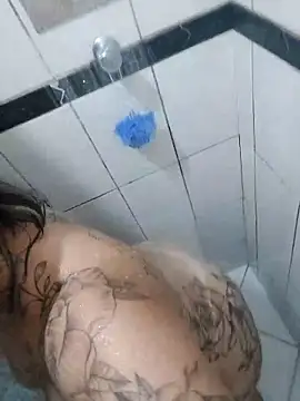 Snapshot of baixinhaloira chatting on 01-08-25, 02:14 baixinhaloira online show from 01-08-25, 02:14