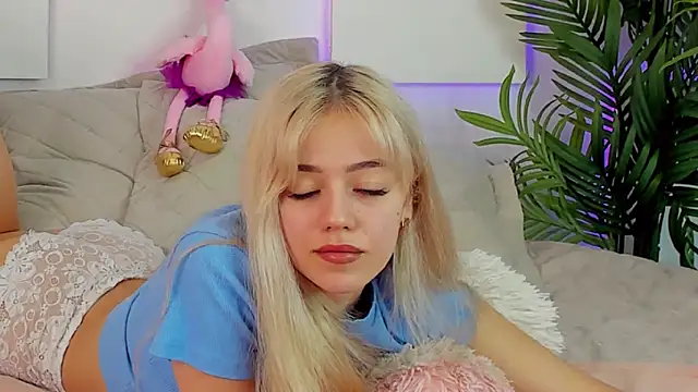 STELLA RICH online show from 01-21-25, 12:04