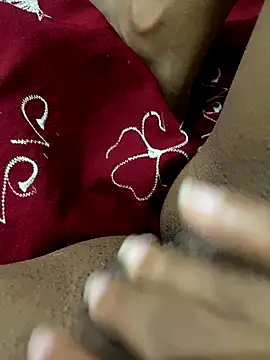 Gordelicia03 online show from 10-30-25, 05:13