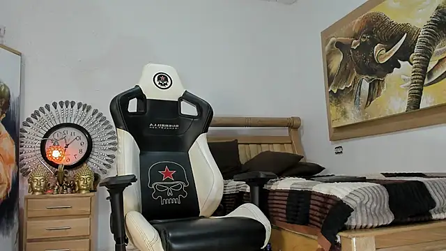 mr stiven  online show from 03-24-26, 03:00