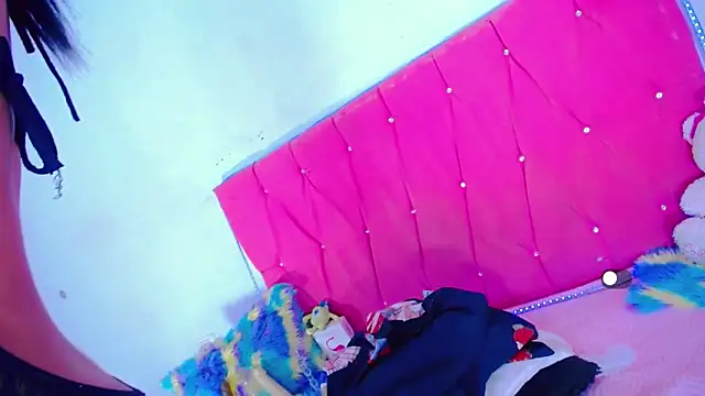 Theylor Rouse online show from 10-25-25, 07:27