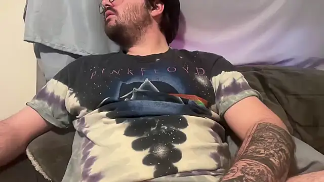 underthesun16 online show from 04-21-26, 04:12