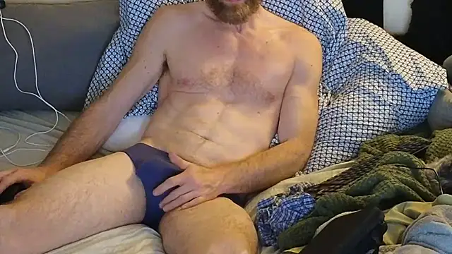 Twowellshapedheads online show from 12-15-25, 06:28