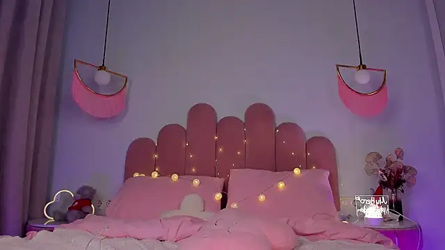 ElsaYoung online show from 01-16-25, 03:23