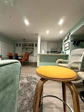 Texascoastedger online show from 10-25-25, 09:06