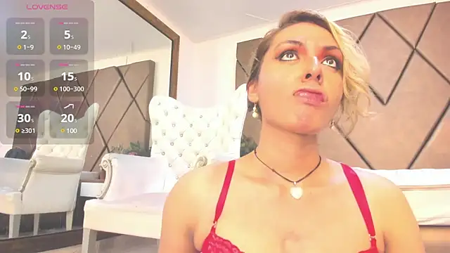 LunitaDiva online show from 03-05-25, 12:33