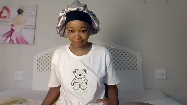 Snapshot of NishA-022 chatting on 01-15-25, 05:19 NishA-022 online show from 01-15-25, 05:19