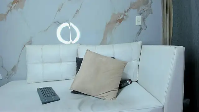 Milaspetite online show from 03-05-25, 12:27