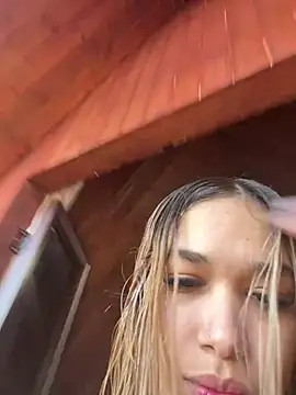 Snapshot of davinacaro chatting on 01-28-25, 09:29 davinacaro online show from 01-28-25, 09:29