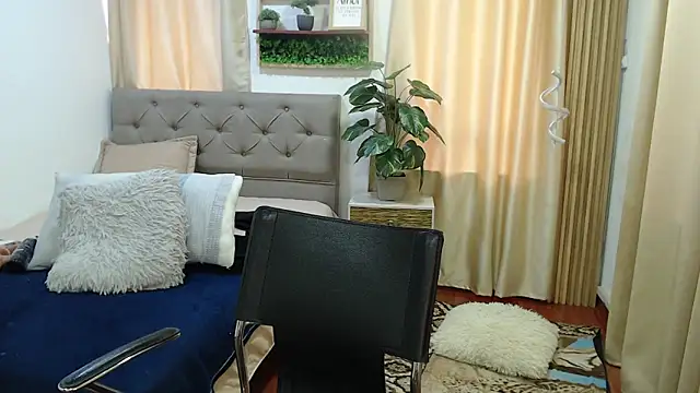 Snapshot of sasi_luna chatting on 05-31-26, 01:29 sasi luna online show from 05-31-26, 01:29