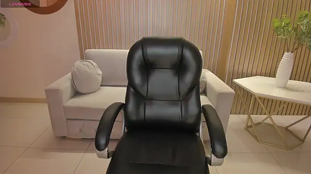 BellaCarteer  online show from 05-19-26, 07:42