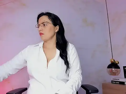 africa holmes online show from 02-08-26, 02:48