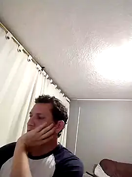 Snapshot of Bombi22 chatting on 12-15-24, 03:13 Bombi22 online show from 12-15-24, 03:13