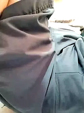 Snapshot of Bombi22 chatting on 12-20-24, 05:40 Bombi22 online show from 12-20-24, 05:40