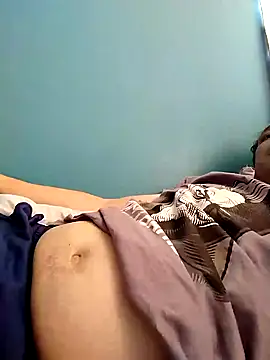 Snapshot of Bombi22 chatting on 01-12-25, 06:38 Bombi22 online show from 01-12-25, 06:38