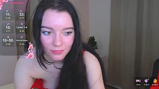 Snapshot of Lana__Cute_ chatting on 12-18-24, 04:17 Lana Cute online show from 12-18-24, 04:17