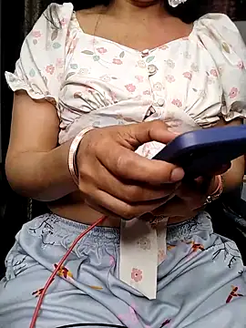 Snapshot of sexy_bhabhi69 chatting on 03-14-25, 09:00 sexy bhabhi69 online show from 03-14-25, 09:00