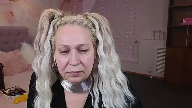 Snapshot of Penelope_Pinky chatting on 01-22-25, 05:06 Penelope Pinky online show from 01-22-25, 05:06