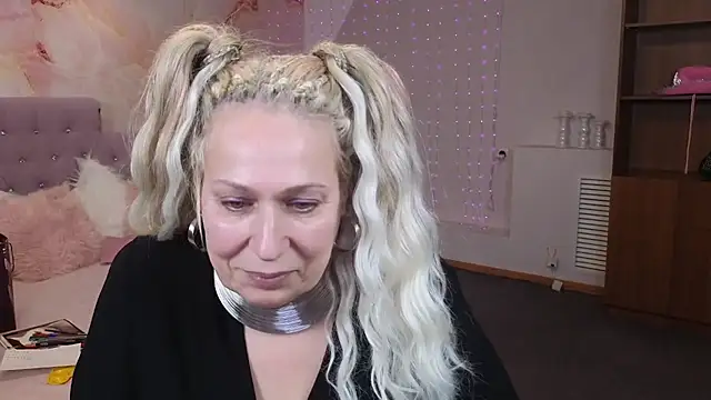 Snapshot of Penelope_Pinky chatting on 01-22-25, 08:06 Penelope Pinky online show from 01-22-25, 08:06