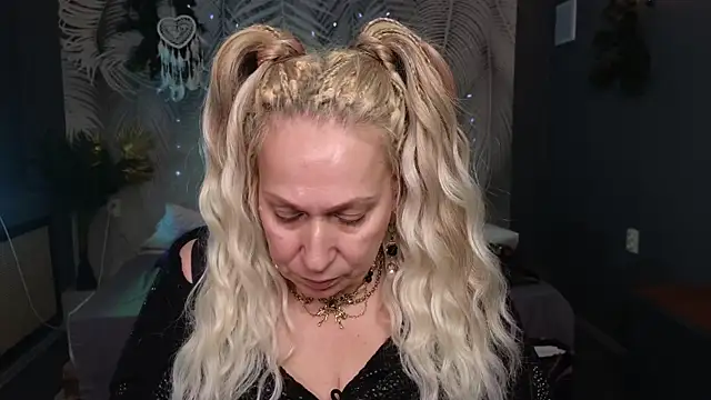 Snapshot of Penelope_Pinky chatting on 01-24-25, 08:00 Penelope Pinky online show from 01-24-25, 08:00