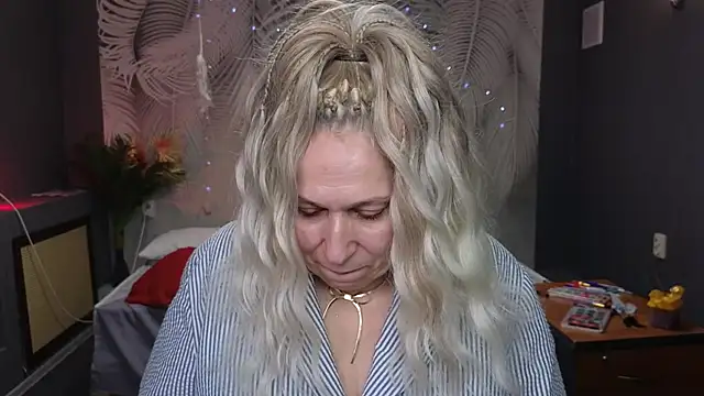 Snapshot of Penelope_Pinky chatting on 01-28-25, 08:15 Penelope Pinky online show from 01-28-25, 08:15