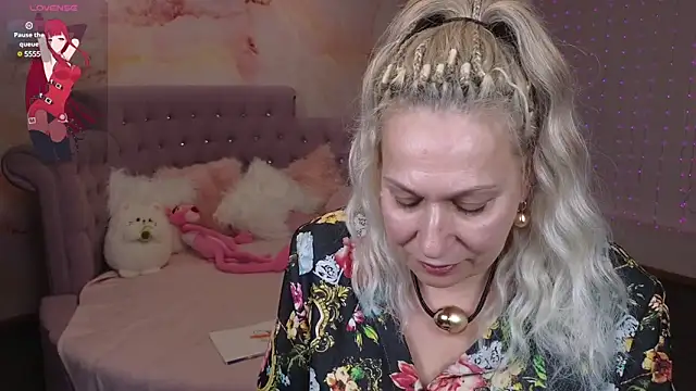 Snapshot of Penelope_Pinky chatting on 02-02-25, 08:41 Penelope Pinky online show from 02-02-25, 08:41