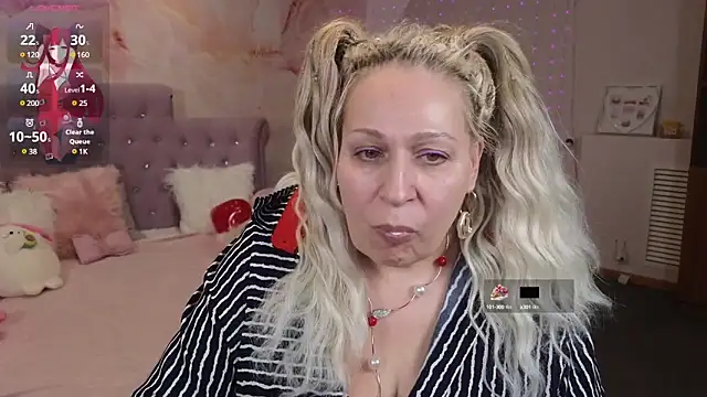 Snapshot of Penelope_Pinky chatting on 02-10-25, 05:30 Penelope Pinky online show from 02-10-25, 05:30