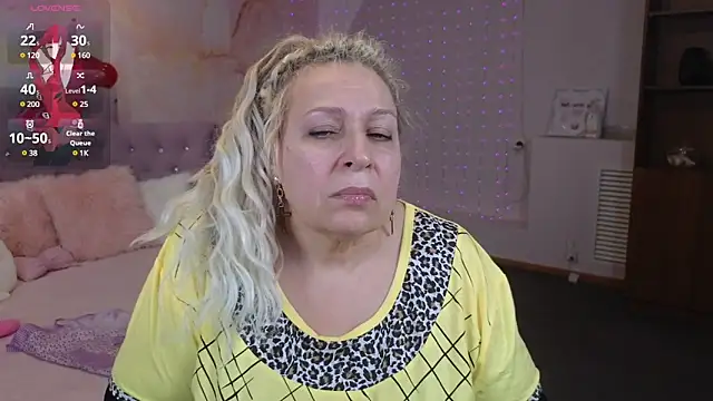 Snapshot of Penelope_Pinky chatting on 02-11-25, 05:40 Penelope Pinky online show from 02-11-25, 05:40