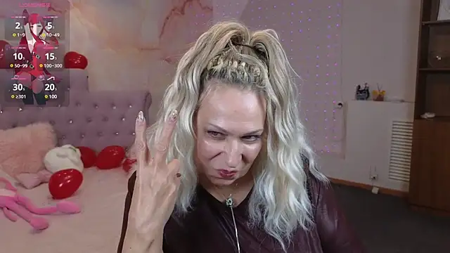 Snapshot of Penelope_Pinky chatting on 02-13-25, 08:24 Penelope Pinky online show from 02-13-25, 08:24