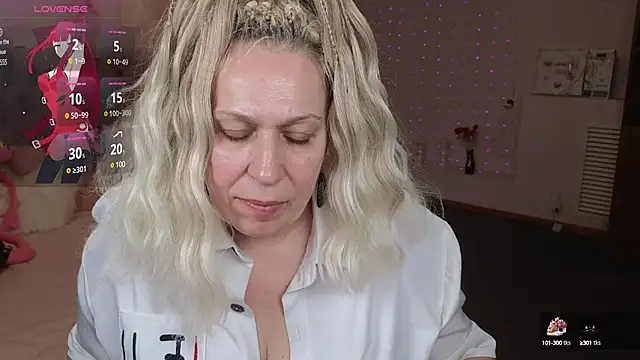 Snapshot of Penelope_Pinky chatting on 02-20-25, 08:47 Penelope Pinky online show from 02-20-25, 08:47