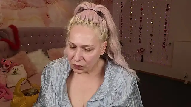 Penelope Pinky online show from 03-11-25, 05:46