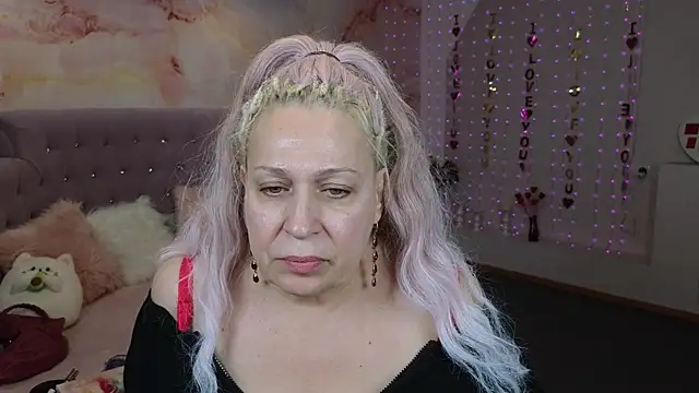 Snapshot of Penelope_Pinky chatting on 03-12-25, 06:44 Penelope Pinky online show from 03-12-25, 06:44