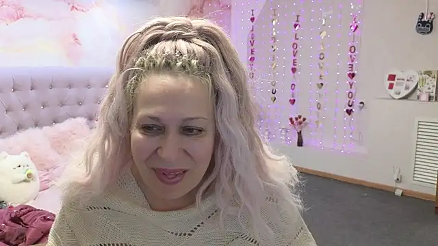 Snapshot of Penelope_Pinky chatting on 03-21-25, 07:11 Penelope Pinky online show from 03-21-25, 07:11