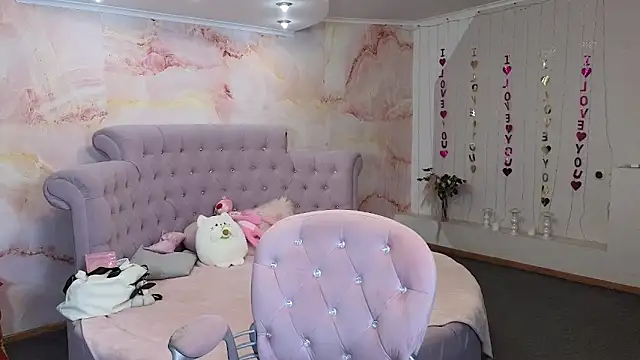 Snapshot of Penelope_Pinky chatting on 09-10-25, 02:44 Penelope Pinky online show from 09-10-25, 02:44