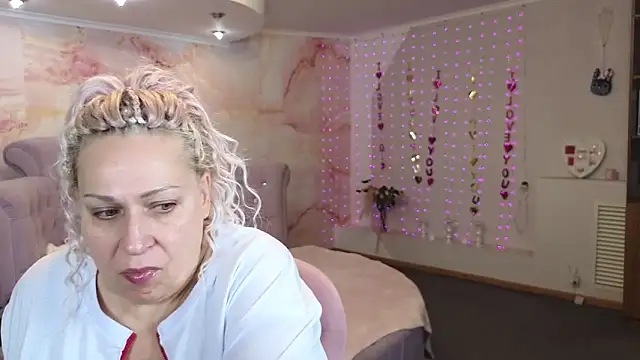 Snapshot of Penelope_Pinky chatting on 10-10-25, 11:09 Penelope Pinky online show from 10-10-25, 11:09