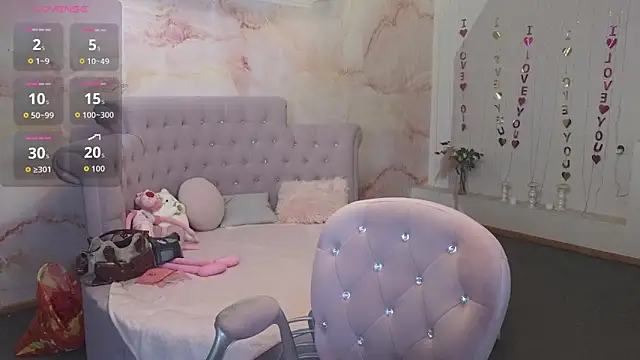 Snapshot of Penelope_Pinky chatting on 11-14-25, 10:36 Penelope Pinky online show from 11-14-25, 10:36