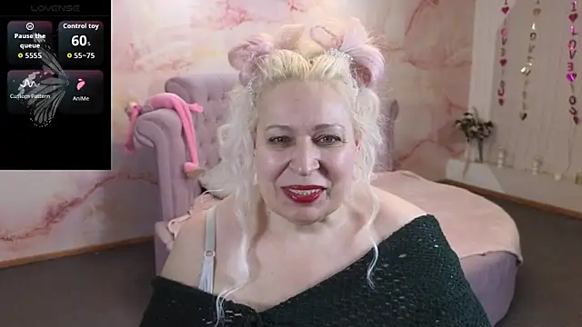 Snapshot of Penelope_Pinky chatting on 04-30-26, 12:44 Penelope Pinky online show from 04-30-26, 12:44
