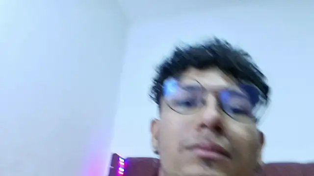 lau hotfox online show from 12-19-24, 04:46