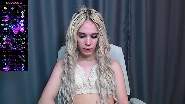 Snapshot of Cassie_Bae chatting on 01-02-25, 01:19 Cassie Bae online show from 01-02-25, 01:19