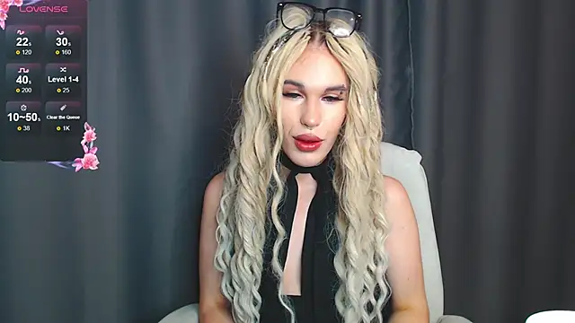 Snapshot of Cassie_Bae chatting on 01-07-25, 04:27 Cassie Bae online show from 01-07-25, 04:27