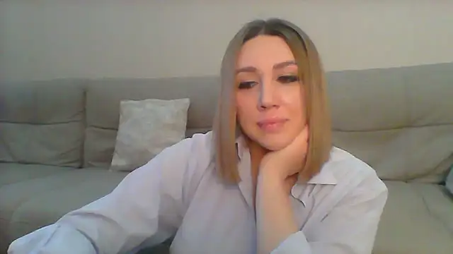Snapshot of VickyLove047 chatting on 02-09-25, 06:43 VickyLove047 online show from 02-09-25, 06:43